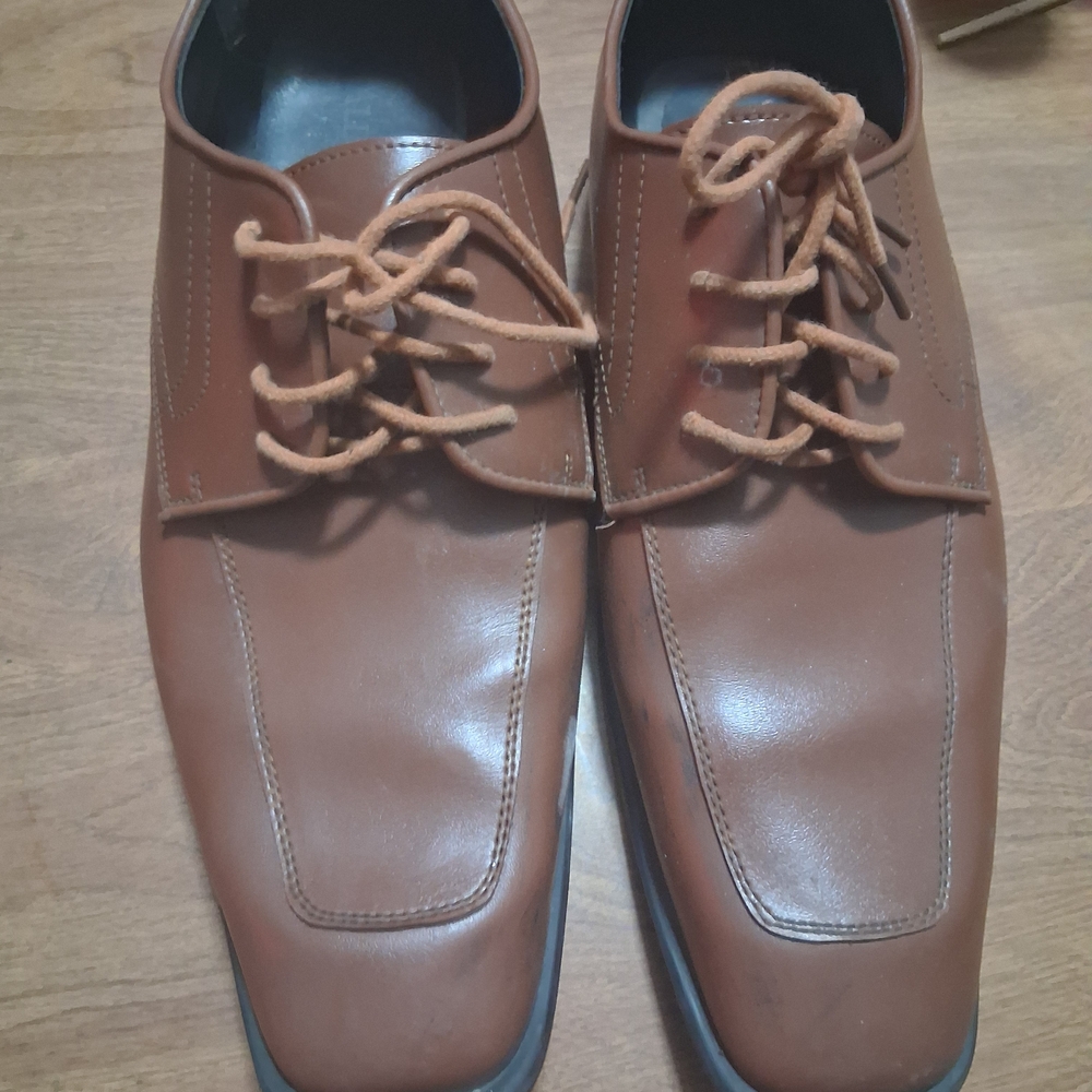 Classic Tan Leather Oxfords